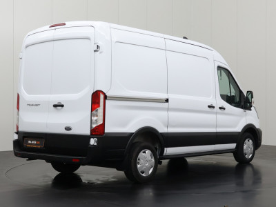 Ford Transit 2.0TDCi 130PK L2H2 | Airco | Cruise | 3-Zits | Betimmering foto 2