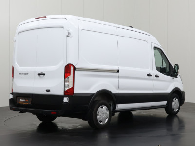 Ford Transit 2.0TDCi 130PK L2H2 | Airco | Cruise | 3-Zits | Betimmering foto 2