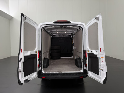 Ford Transit 2.0TDCi 130PK L3H2 | Airco | Camera | 3-Zits | Betimmering foto 4