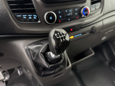 Ford Transit 2.0TDCi 130PK L3H2 | Airco | Cruise | Camera | 3-Zits | Betimmering foto 16