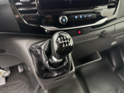 Ford Transit 2.0TDCi 130PK L3H2 | Multimedia | Camera | Airco | Cruise | 3-Zits | Betimmering 17