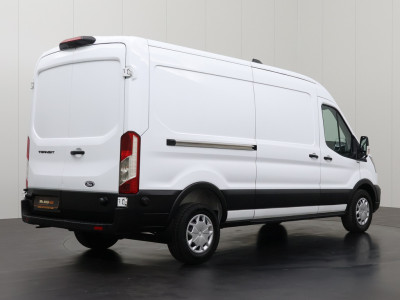 Ford Transit 2.0TDCi 130PK L3H2 | Multimedia | Camera | Airco | Cruise | 3-Zits | Betimmering 2