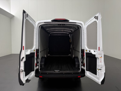 Ford Transit 2.0TDCi 130PK L3H2 | Multimedia | Camera | Airco | Cruise | 3-Zits | Betimmering 4
