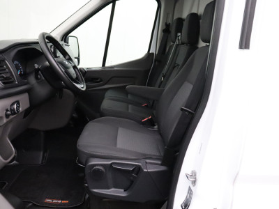 Ford Transit 2.0TDCi 130PK L3H3 | Airco | Cruise | Camera | 3-Persoons foto 18
