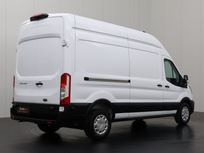 Ford Transit 2.0TDCi 130PK L3H3 | Airco | Cruise | Camera | 3-Persoons foto 2