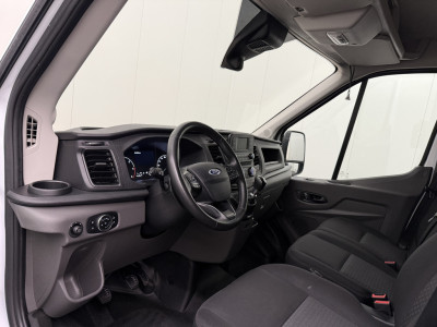 Ford Transit 2.0TDCi 130PK L4H3 Jumbo | Airco | Cruise | Camera | 3-Zits foto 3