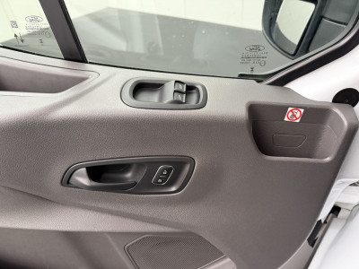 Ford Transit 2.0TDCi 130PK L4H3 Jumbo | Airco | Cruise | Camera | 3-Zits foto 8