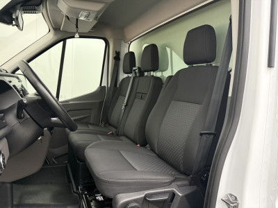 Ford Transit 2.0TDCi 170PK Bakwagen+Laadklep | Airco | Cruise | 3-Zits foto 21