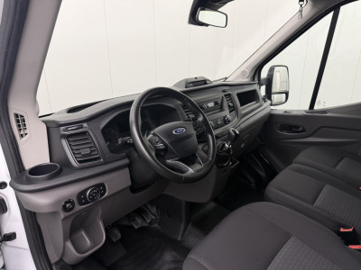 Ford Transit 2.0TDCi 170PK Bakwagen+Laadklep | Airco | Cruise | 3-Zits foto 3