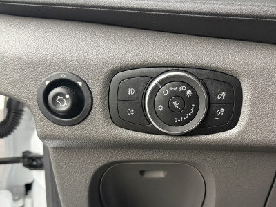 Ford Transit 2.0TDCi 170PK Bakwagen+Laadklep | Dakpoiler | Airco | Cruise | 3-Zits foto 21