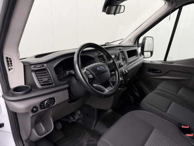 Ford Transit 2.0TDCi 170PK Bakwagen+Laadklep | Dakpoiler | Airco | Cruise | 3-Zits foto 3
