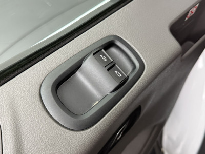 Ford Transit 2.0TDCi 170PK Bakwagen+Laadklep | Dakpoiler | Airco | Cruise | 3-Zits foto 8