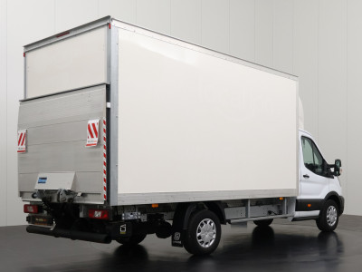 Ford Transit 2.0TDCi 170PK Bakwagen+Laadklep | Dakspoiler | Airco | Cruise | 3-Zits foto 2