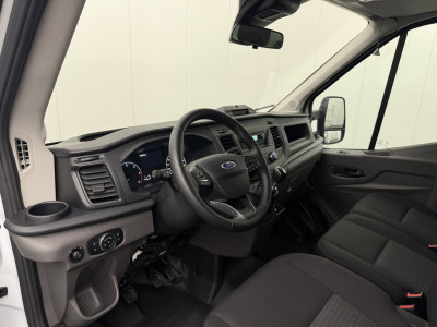 Ford Transit 2.0TDCi 170PK Bakwagen+Laadklep | Dakspoiler | Airco | Cruise | 3-Zits foto 3