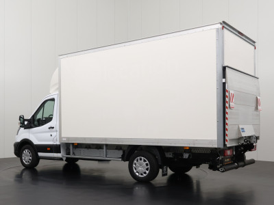 Ford Transit 2.0TDCi 170PK Bakwagen+Laadklep | Dakspoiler | Airco | Cruise | 3-Zits foto 6