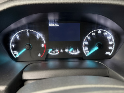 Ford Transit 2.0TDCi 170PK Bakwagen+Laadklep | Dakspoiler | Airco | Cruise | 3-Zits foto 9
