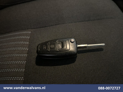 Ford Transit 2.2 TDCI L4H3 Airco | Camera | Navigatie | Cruisecontrol | Parkeersensoren 2800kg trekvermogen, Bijrijdersbank foto 19