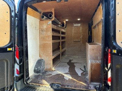 Ford Transit 330 2.0 TDCI  130 PK L3H2 Trend  ZWART EERSTE EIGENAAR foto 11