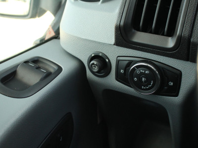 Ford Transit 330 2.0TDCI 131pk L2H2 Trend | Camera | Trekhaak | Navi | Cruise | Lease 278,- p/m foto 17