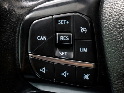 Ford Transit 350 2.0 TDCI 130pk E6 RWD L3H2 Trend Airco/Camera/Trekhaak 2750kg 11-2019 17