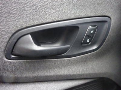 Ford Transit 350 2.0 TDCI L2H2 Limited AUTOMAAT AIRCO CRUISE CONTROL NAVIGATIE foto 10