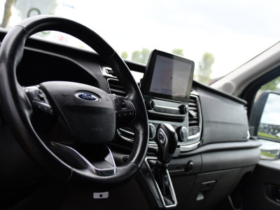 Ford Transit 350 2.0 TDCI L2H2 Limited PB Edition Cruise, Camera, Carplay, Xenon, 185pk, Multimedia, Automaat, Trekhaak, Betimmering, Uniek! foto 2