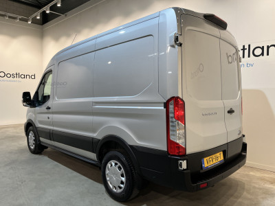 Ford Transit 350 2.0 TDCI L2H2 Trend 130 PK / Euro 6  / Airco / Cruise Control / CarPlay / PDC / Navigatie / 3-Zits foto 14