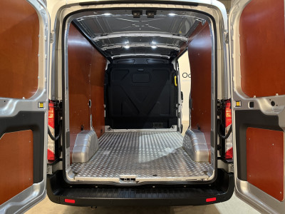 Ford Transit 350 2.0 TDCI L2H2 Trend 130 PK / Euro 6  / Airco / Cruise Control / CarPlay / PDC / Navigatie / 3-Zits foto 5