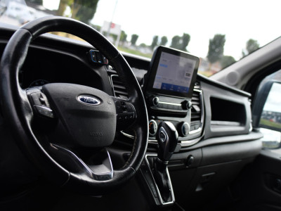 Ford Transit 350 2.0 TDCI L3H2 Black Edition Camera, Cruise, Carplay, 185pk, Xenon, Multimedia, Automaat, Trekhaak, Sensoren, Uniek! foto 12