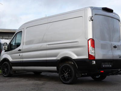 Ford Transit 350 2.0 TDCI L3H2 Raptor Edition Camera, Cruise, Carplay, 170pk, Trekhaak, Multimedia, Sensoren, Uniek! foto 3