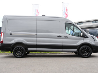 Ford Transit 350 2.0 TDCI L3H2 Raptor Edition FACELIFT! Virtual, 360 Camera, Carplay, Adaptieve Cruise, Stoelverwarming, Stuur verwarming, 165pk, automaat, Trekhaak, Uniek! foto 10