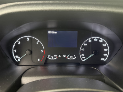 Ford Transit Bakwagen+Laadklep | Dubbellucht | Airco | Cruise | 3-Zits 9