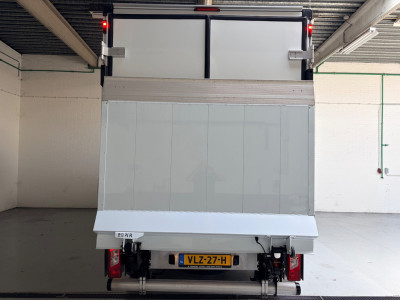 Ford Transit KOELWAGEN BAKWAGEN LAADKLEP AUTOMAAT 350 2.0 TDCI 130pk Trend ORIGINEEL NEDERLANDSE BUS! 1STE EIGENAAR! RIJKLAARPRIJS foto 6