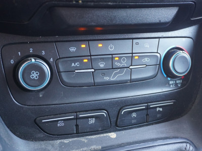 Ford Transit Connect 1.5 EcoBlue EURO 6 - Airco -PDC - Trekhaak - € 10.950,- Excl. 10