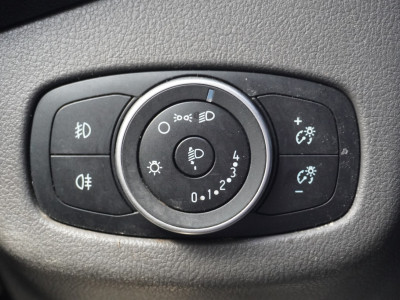 Ford Transit Connect 1.5 EcoBlue EURO 6 - Airco -PDC - Trekhaak - € 10.950,- Excl. 15