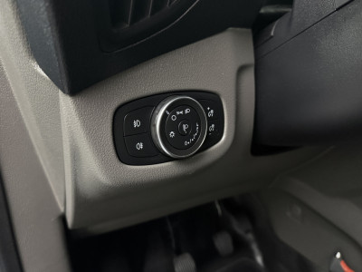 Ford Transit Connect 1.5EcoBlue Imperiaal | Trekhaak | Airco | Cruise | Betimmering foto 9