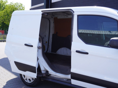 Ford Transit Connect 1.5 EcoBlue L1 EURO 6 - Airco - Trekhaak - €12.900,- Excl. 9