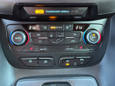 Ford Transit Connect 1.5 EcoBlue L2 AUTOMAAT/NAVI/CRUISE/APPLE CARPLAY/TREKHAAK/CAMERA/AIRCO/METALLIC LAK/120 PK/CADDY/PARTNER 20
