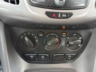 Ford Transit Connect 1.5 TDCI 101PK L1 Trend / Sync 3 / 3 zits / Camera / Voorruit verwarming foto 16