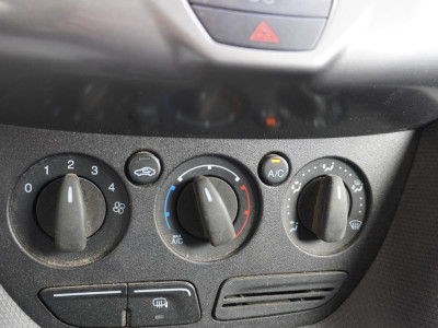 Ford Transit Connect 1.6 TDCI 96PK - Airco - Trekhaak - PDC - € 3.950,- Excl. foto 9