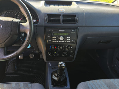 Ford Transit Connect T200S 1.8 TDCi - 90 Pk - Airco 13