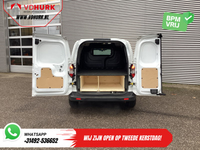 Ford Transit Courier 1.0 EcoBoost Limited BENZINE  BPM VRIJ! Carplay/ Camera/ Climate/ PDC/ LMV/ Cruise foto 5
