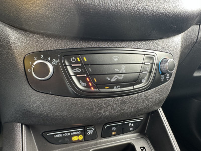Ford Transit Courier 1.5 TDCI / 1e EIGENAAR / 21.248 KM ! / AIRCO / STOELVERWARMING / PDC / NAVIGATIE / CARPLAY 13