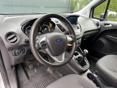 Ford Transit Courier 1.5 TDCI / 1e EIGENAAR / 21.248 KM ! / AIRCO / STOELVERWARMING / PDC / NAVIGATIE / CARPLAY 7
