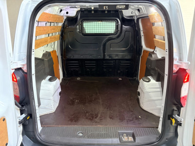 Ford Transit Courier 1.5 TDCI Trend, Airco, CruiseControl, Stoel verwarming Schuifdeur 1ste eigenaar Nederlandse bus RIJKLAARPRIJS foto 2