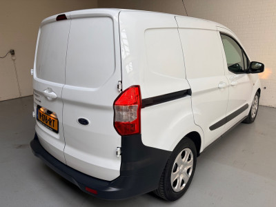 Ford Transit Courier 1.5 TDCI Trend, Airco, CruiseControl, Stoel verwarming Schuifdeur 1ste eigenaar Nederlandse bus RIJKLAARPRIJS foto 8