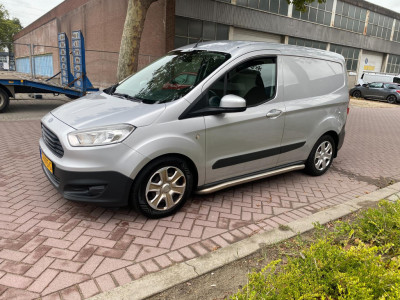 Ford Transit Courier 1.6 TDCI Trend * 2016 * AC/Clima * 1e Eigenaar *  Euro5 * PDC * Navigatie * Cruise Control * APK 25-2-2026 * foto 2
