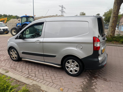 Ford Transit Courier 1.6 TDCI Trend * 2016 * AC/Clima * 1e Eigenaar *  Euro5 * PDC * Navigatie * Cruise Control * APK 25-2-2026 * foto 5