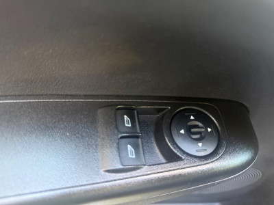 Ford Transit Courier 1.6 TDCI Trend Airco Navi foto 16