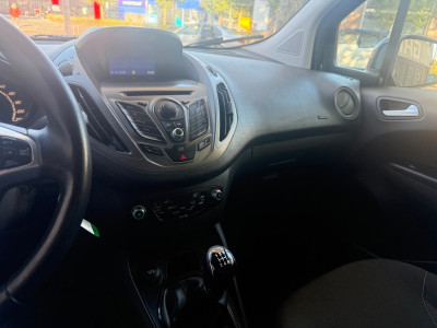 Ford Transit Courier 1.6 TDCI Trend Airco Navi foto 9